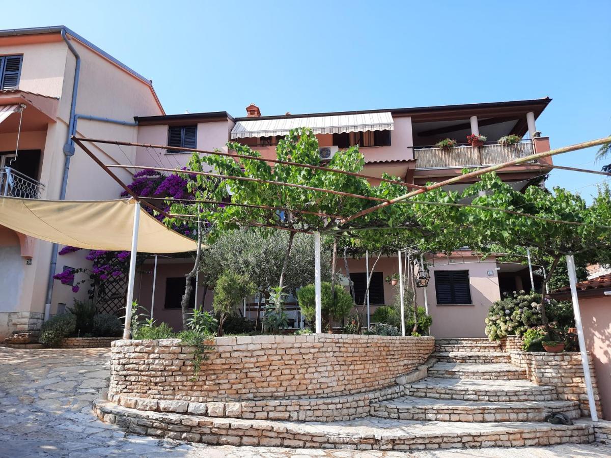 Apartment Nino in Pola Esterno foto